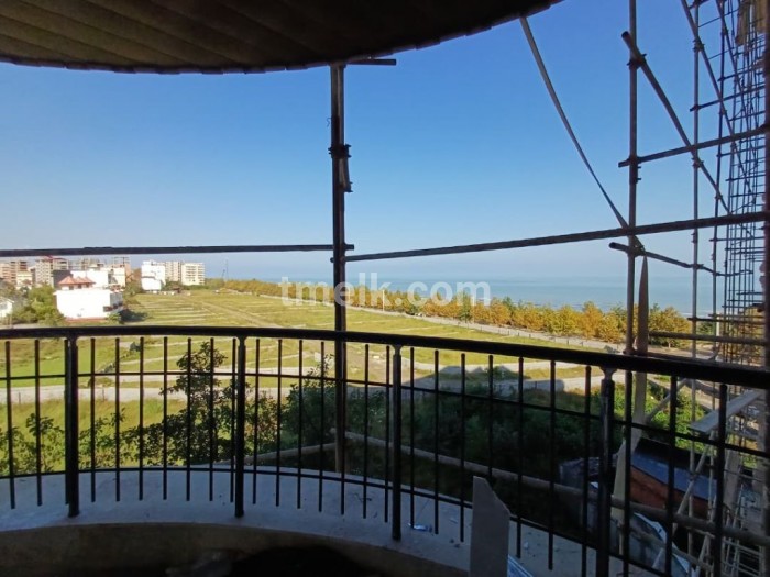 آپارتمان ساحلی مجهز به استخر در روف گاردن