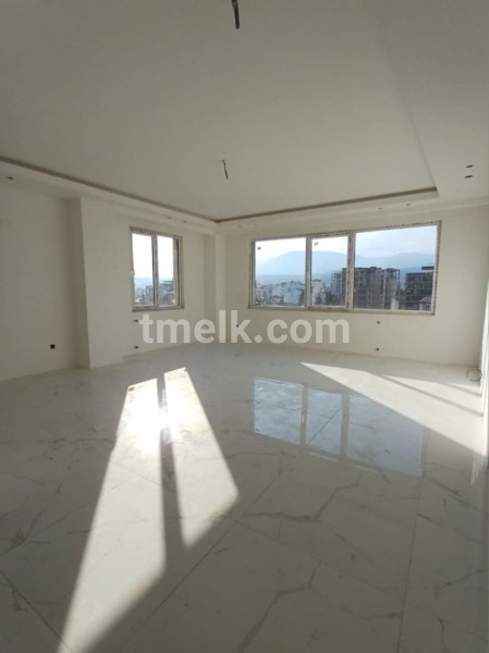 آپارتمان نوساز لوکس دررادیودریا