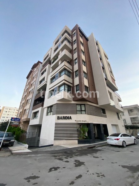 آپارتمان 180 متری لوکس درطبقه آخر